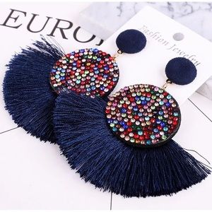 3/28💐 Boho tassel Round drop Fringed stud earring